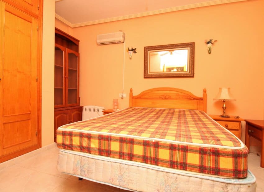 3 Zimmer Apartment zu verkaufen in Playa Flamenca mit Pool Garage - 169.000 € (Ref: 10175792)