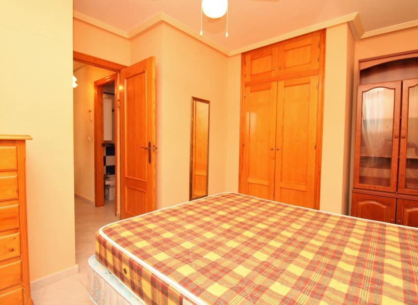 3 Zimmer Apartment zu verkaufen in Playa Flamenca mit Pool Garage - 169.000 € (Ref: 10175792)