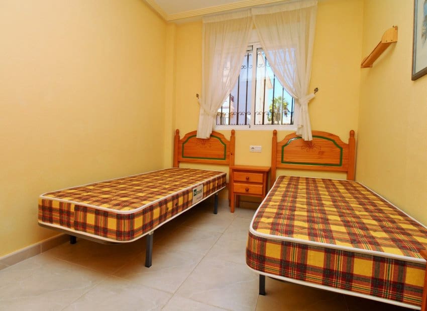 3 Zimmer Apartment zu verkaufen in Playa Flamenca mit Pool Garage - 169.000 € (Ref: 10175792)