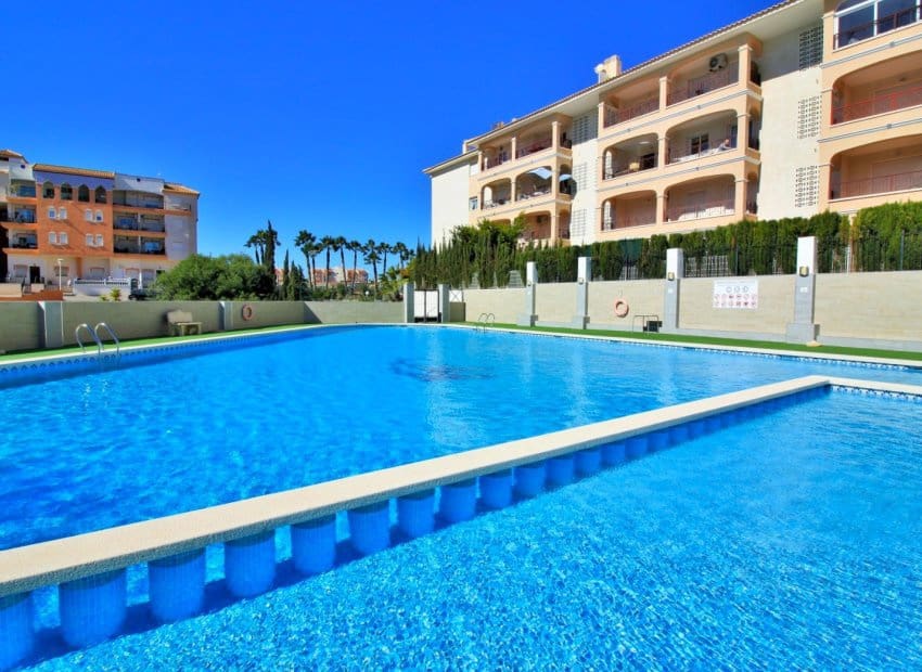 3 Zimmer Apartment zu verkaufen in Playa Flamenca mit Pool Garage - 169.000 € (Ref: 10175792)