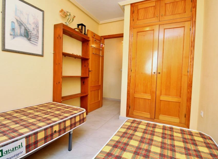 3 Zimmer Apartment zu verkaufen in Playa Flamenca mit Pool Garage - 169.000 € (Ref: 10175792)