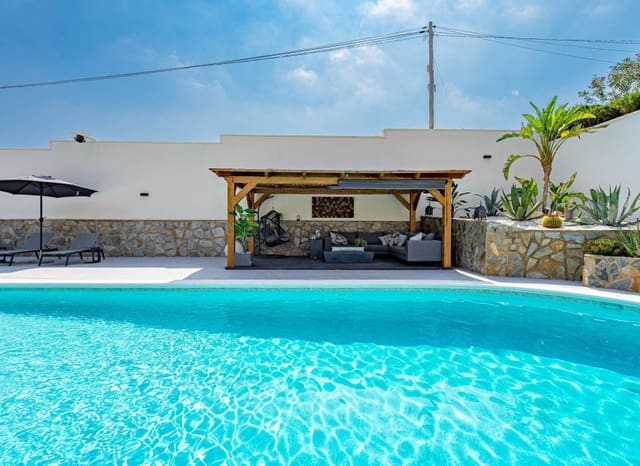 3 Zimmer Villa zu verkaufen in Las Filipinas mit Pool - 770.000 € (Ref: 10175794)