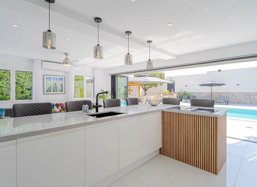 3 soverom Villa til salgs i Filipinas med svømmebasseng - € 770 000 (Ref: 10175794)