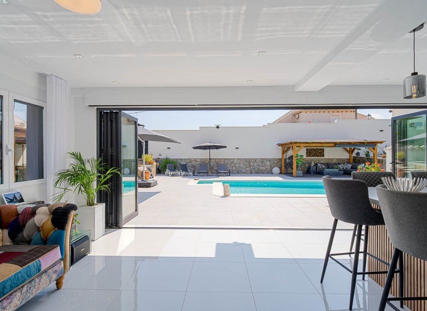 3 soverom Villa til salgs i Filipinas med svømmebasseng - € 770 000 (Ref: 10175794)