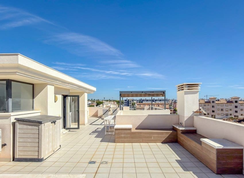 3 Zimmer Apartment zu verkaufen in Orihuela Costa mit Pool Garage - 510.000 € (Ref: 10175797)