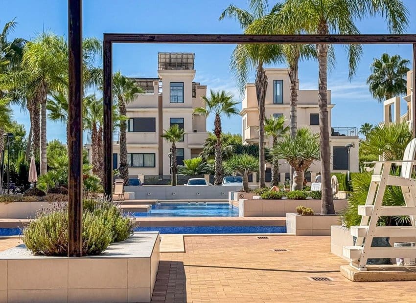 3 Zimmer Apartment zu verkaufen in Orihuela Costa mit Pool Garage - 510.000 € (Ref: 10175797)