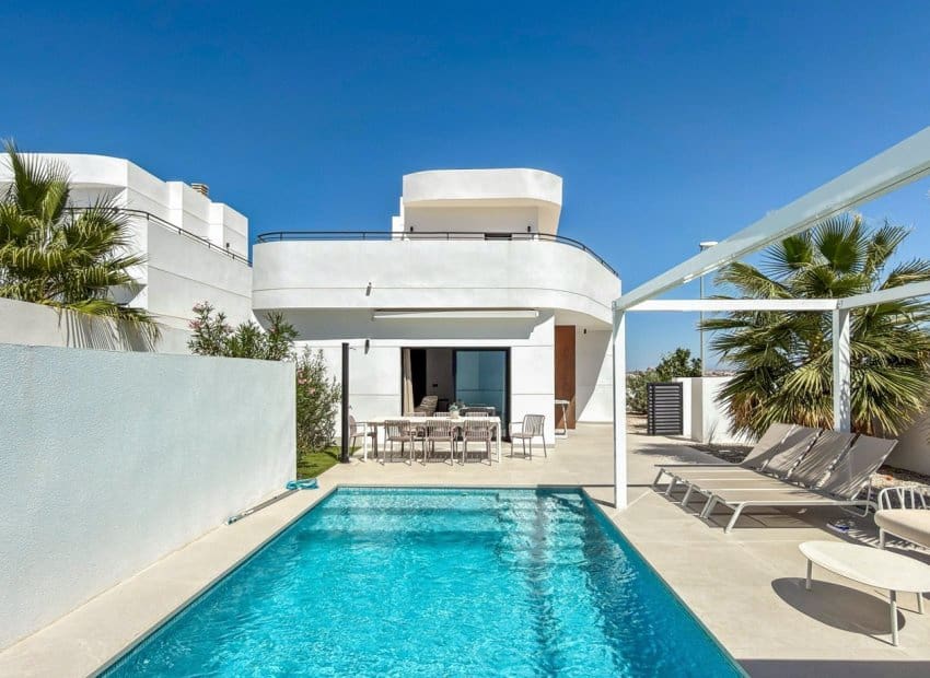 4 soverom Villa til salgs i Ciudad Quesada med svømmebasseng garasje - € 650 000 (Ref: 10175798)