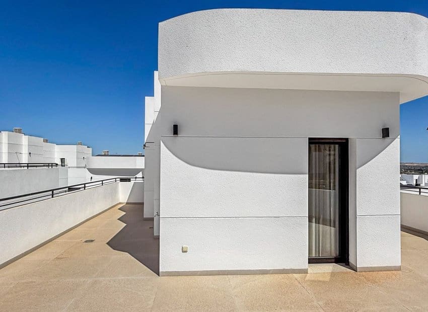 4 soverom Villa til salgs i Ciudad Quesada med svømmebasseng garasje - € 650 000 (Ref: 10175798)