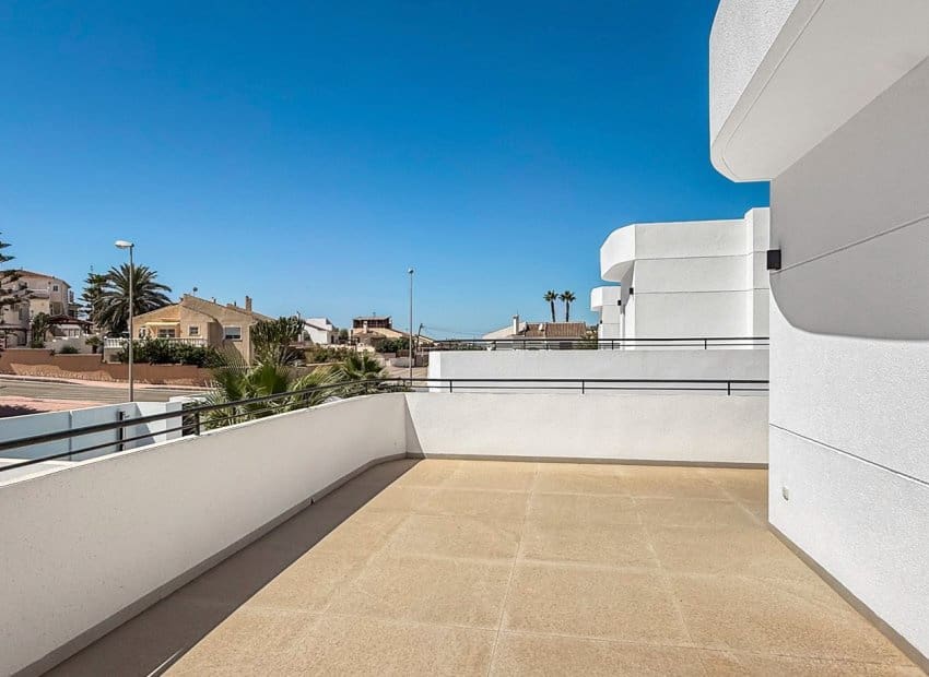 4 soverom Villa til salgs i Ciudad Quesada med svømmebasseng garasje - € 650 000 (Ref: 10175798)