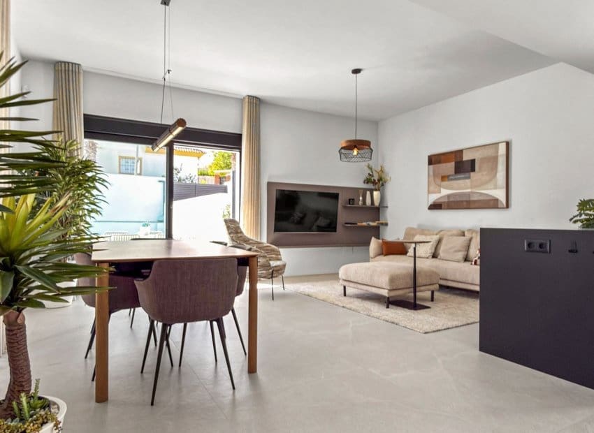 4 soverom Villa til salgs i Ciudad Quesada med svømmebasseng garasje - € 650 000 (Ref: 10175798)