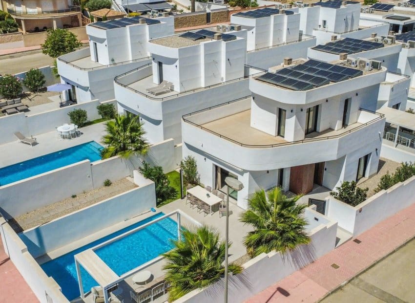 4 soverom Villa til salgs i Ciudad Quesada med svømmebasseng garasje - € 650 000 (Ref: 10175798)