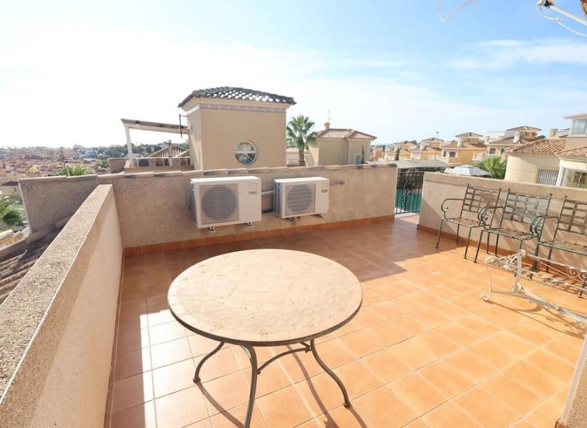 3 sypialnia Willa na sprzedaż w Filipinas z basenem garażem - 360 000 € (Ref: 10175801)