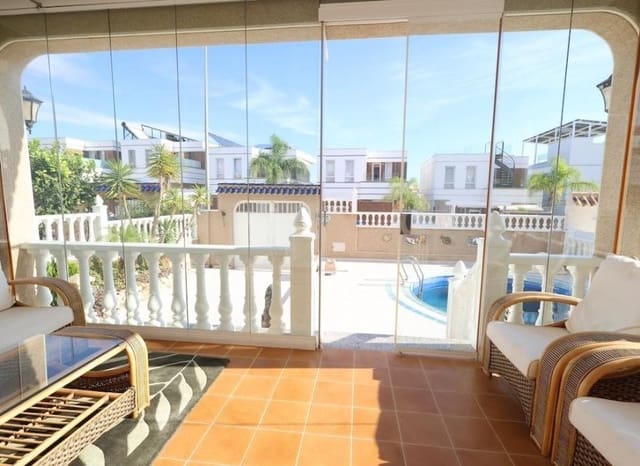 Chalet de 3 habitaciones en Las Filipinas en venta con piscina garaje - 360.000 € (Ref: 10175801)