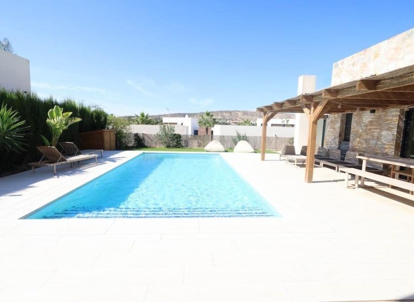 Chalet de 3 habitaciones en Algorfa en venta con piscina - 620.000 € (Ref: 10175802)