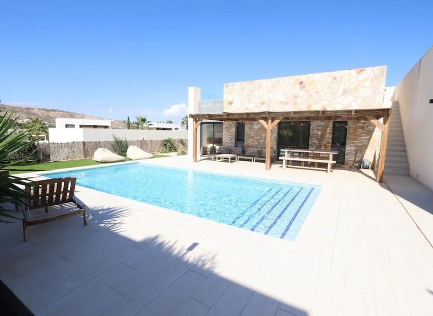 Chalet de 3 habitaciones en Algorfa en venta con piscina - 620.000 € (Ref: 10175802)