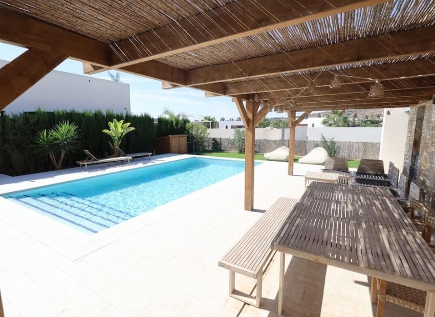 Chalet de 3 habitaciones en Algorfa en venta con piscina - 620.000 € (Ref: 10175802)