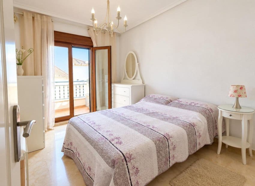 2 soverom Leilighet til salgs i Orihuela Costa med svømmebasseng garasje - € 234 000 (Ref: 10175803)