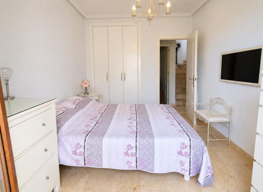 2 soverom Leilighet til salgs i Orihuela Costa med svømmebasseng garasje - € 234 000 (Ref: 10175803)