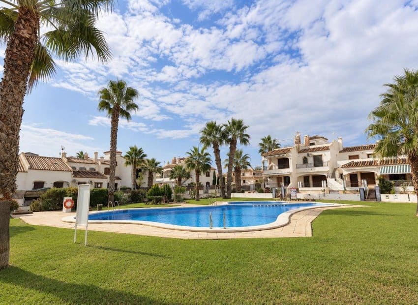 2 soverom Leilighet til salgs i Orihuela Costa med svømmebasseng garasje - € 234 000 (Ref: 10175803)