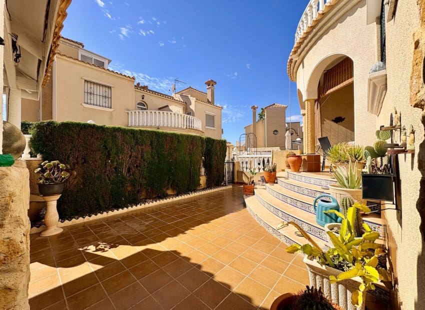 3 chambre Appartement à vendre à Playa Flamenca avec piscine - 225 000 € (Ref: 10175806)