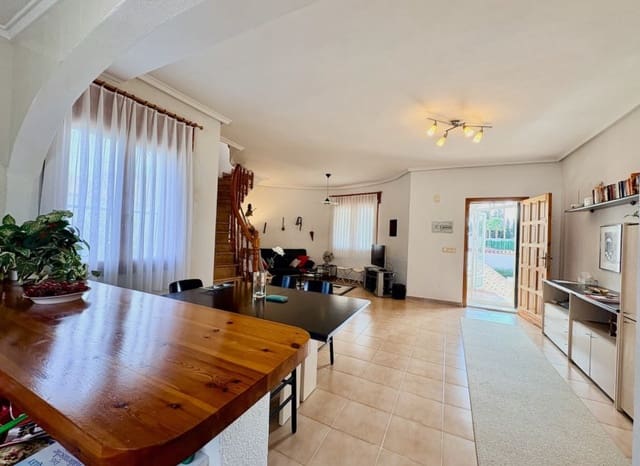3 makuuhuone Huvila myytävänä paikassa Ciudad Quesada, Rojales mukana 
autotalli - 320 000 € (Ref: 10175807)