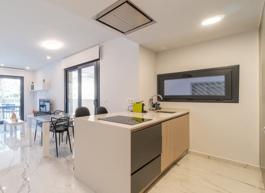 Apartamento de 2 habitaciones en Los Altos en venta con piscina garaje - 279.900 € (Ref: 10175808)