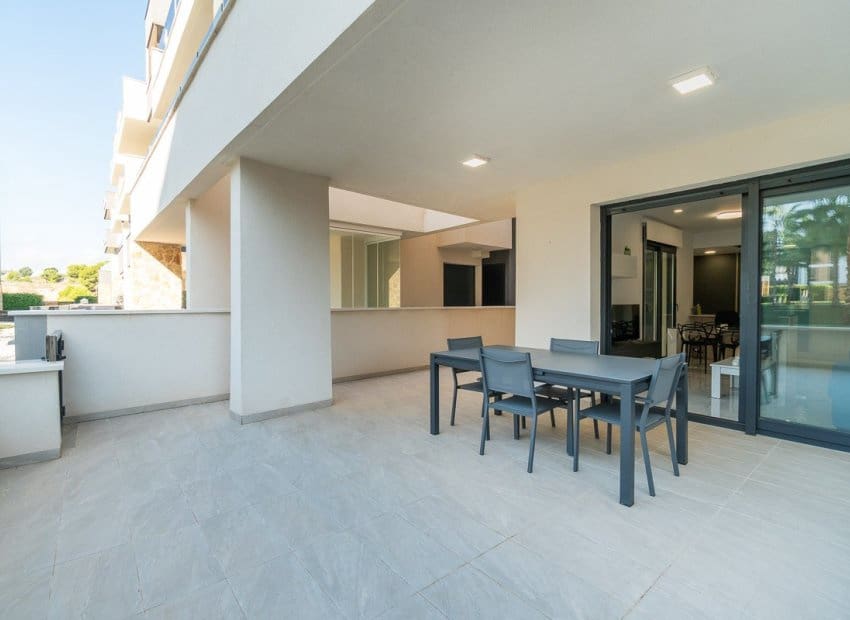 Apartamento de 2 habitaciones en Los Altos en venta con piscina garaje - 279.900 € (Ref: 10175808)
