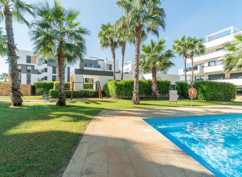 Apartamento de 2 habitaciones en Los Altos en venta con piscina garaje - 279.900 € (Ref: 10175808)