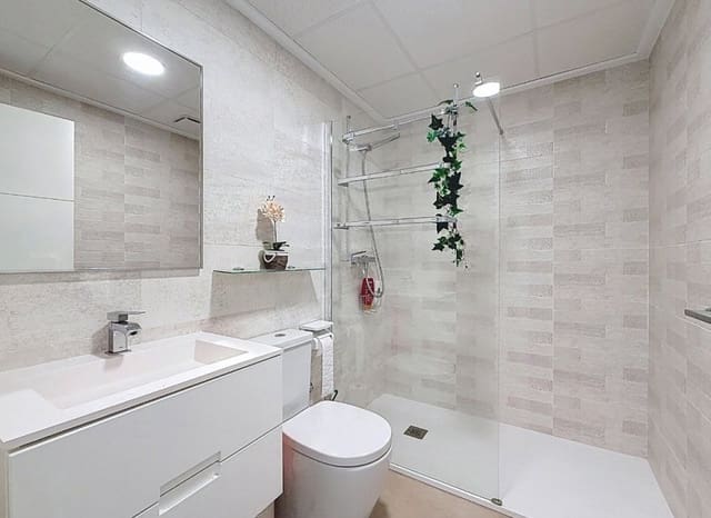2 bedroom Apartment for sale in Vistabella, Orihuela with pool garage - € 249,900 (Ref: 10175809)