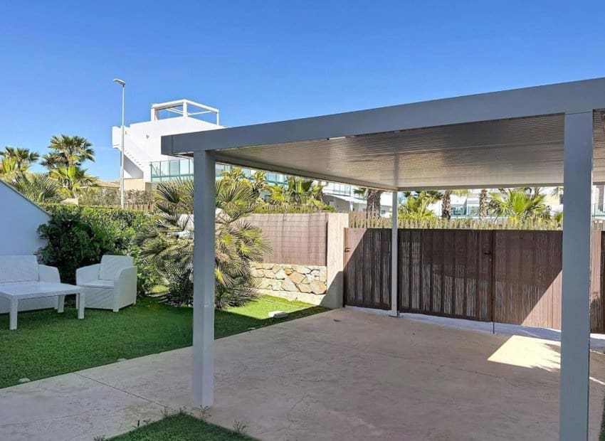 2 bedroom Apartment for sale in Vistabella with pool garage - € 249,900 (Ref: 10175809)