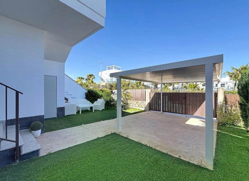 2 bedroom Apartment for sale in Vistabella with pool garage - € 249,900 (Ref: 10175809)