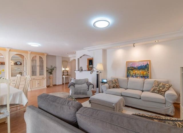 3 makuuhuone Huoneisto myytävänä paikassa Parque de las Naciones, Torrevieja - 239 500 € (Ref: 10175810)