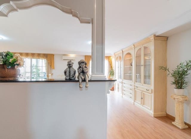 3 makuuhuone Huoneisto myytävänä paikassa Parque de las Naciones, Torrevieja - 239 500 € (Ref: 10175810)