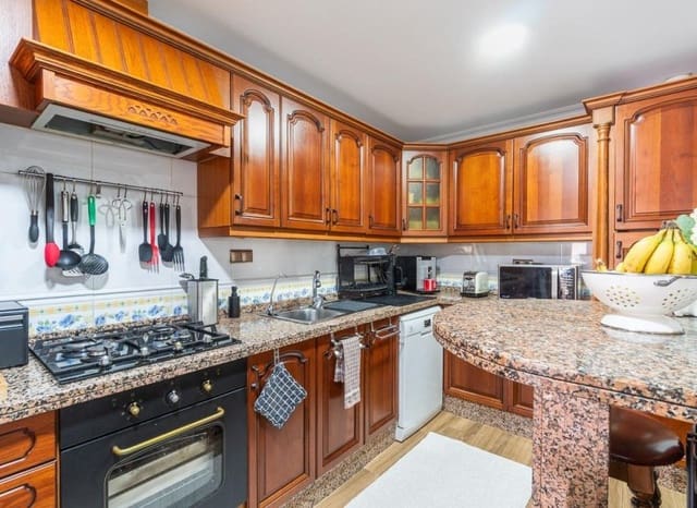 3 makuuhuone Huoneisto myytävänä paikassa Parque de las Naciones, Torrevieja - 239 500 € (Ref: 10175810)