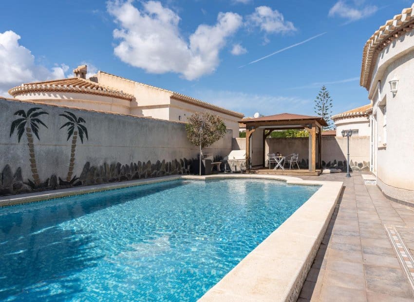 3 soverom Villa til salgs i Playa Flamenca med svømmebasseng garasje - € 520 000 (Ref: 10175811)