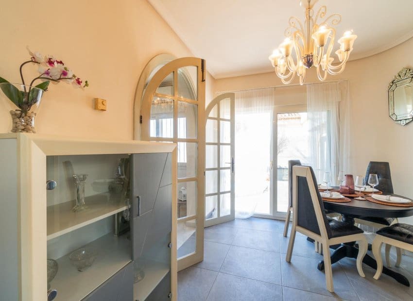 3 soverom Villa til salgs i Playa Flamenca med svømmebasseng garasje - € 520 000 (Ref: 10175811)