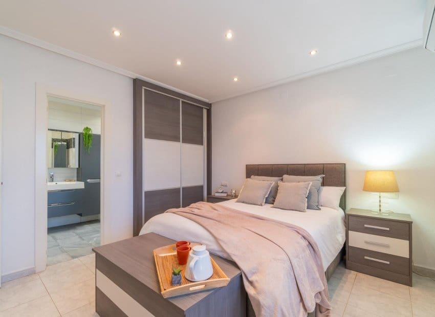 3 soverom Villa til salgs i Playa Flamenca med svømmebasseng garasje - € 520 000 (Ref: 10175811)