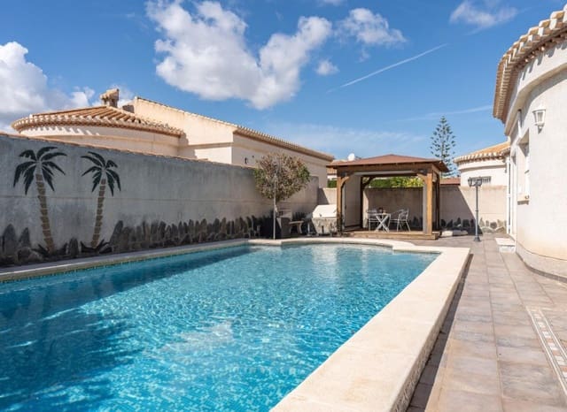 3 soverom Villa til salgs i Playa Flamenca, Orihuela med svømmebasseng garasje - € 520 000 (Ref: 10175811)