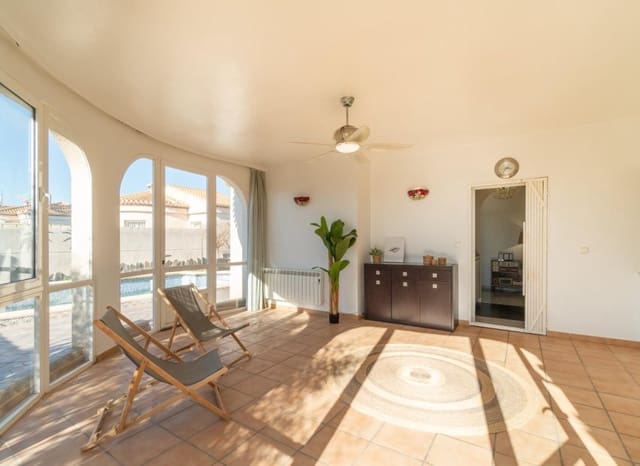 3 soverom Villa til salgs i Playa Flamenca, Orihuela med svømmebasseng garasje - € 520 000 (Ref: 10175811)