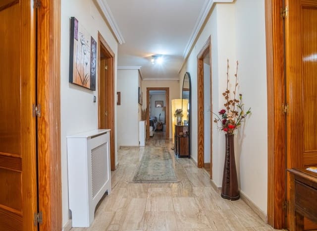 Chalet de 6 habitaciones en Los Balcones en venta con piscina - 580.000 € (Ref: 10175812)