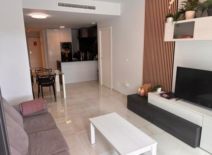 2 soverom Leilighet til salgs i Los Altos med svømmebasseng garasje - € 259 900 (Ref: 10175813)