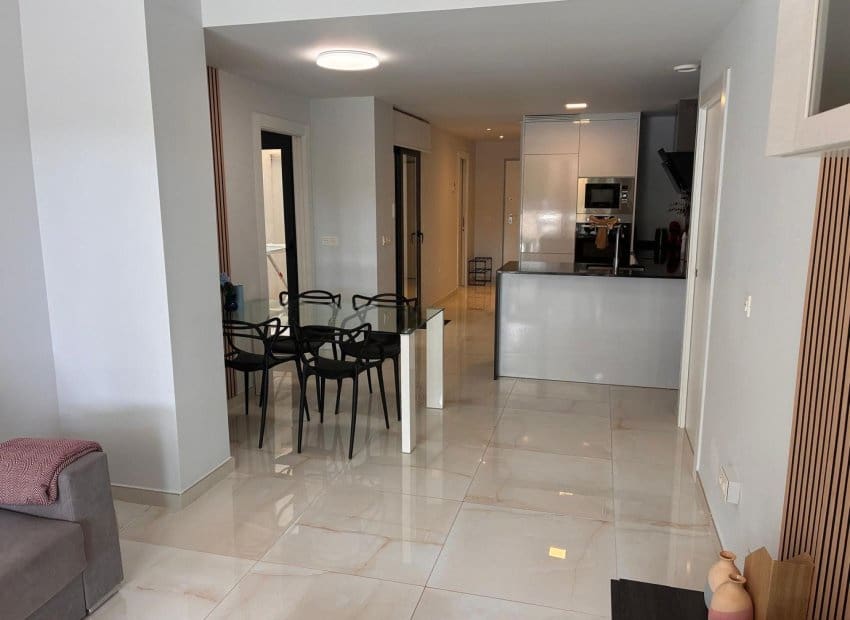 2 soverom Leilighet til salgs i Los Altos med svømmebasseng garasje - € 259 900 (Ref: 10175813)