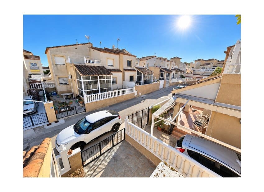 3 sypialnia Dom na sprzedaż w Algorfa z basenem garażem - 175 000 € (Ref: 10175815)