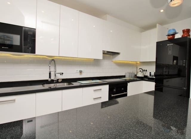 3 quarto Casa em Banda para venda em Villamartin, Orihuela com piscina - 289 000 € (Ref: 10175820)