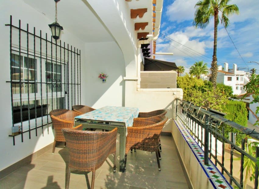 3 slaapkamer Huis te koop in Villamartin met zwembad - € 289.000 (Ref: 10175820)