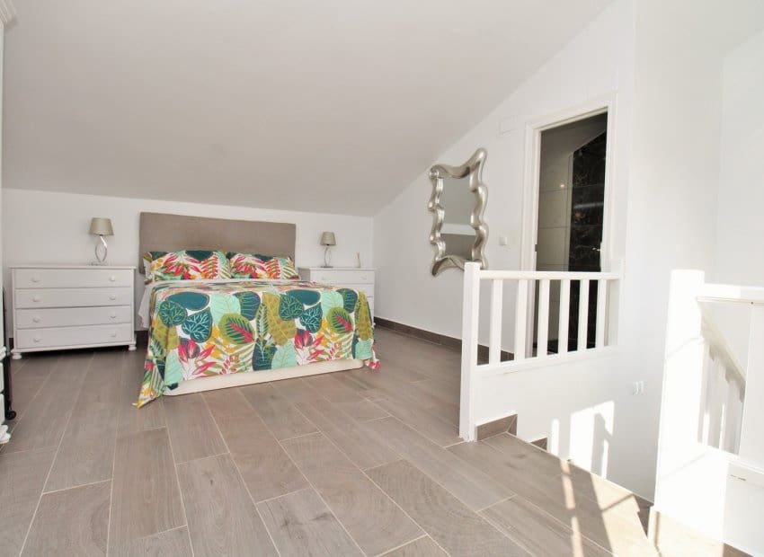 3 slaapkamer Huis te koop in Villamartin met zwembad - € 289.000 (Ref: 10175820)