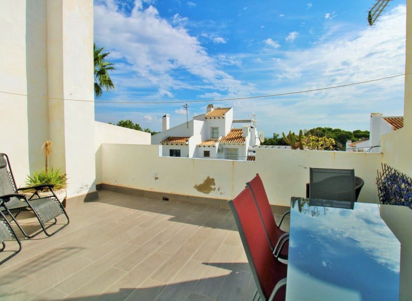 3 slaapkamer Huis te koop in Villamartin met zwembad - € 289.000 (Ref: 10175820)