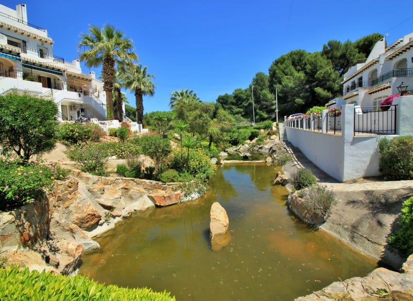3 slaapkamer Huis te koop in Villamartin met zwembad - € 289.000 (Ref: 10175820)