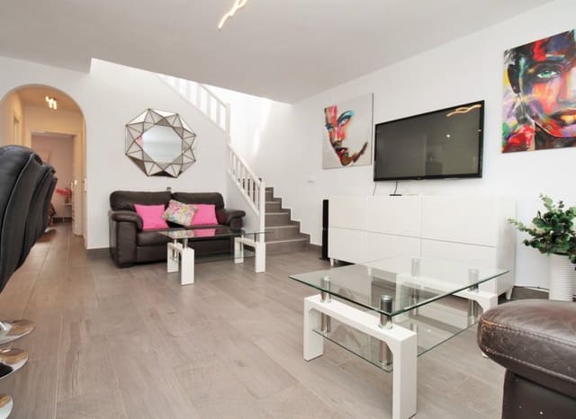 3 quarto Casa em Banda para venda em Villamartin, Orihuela com piscina - 289 000 € (Ref: 10175820)