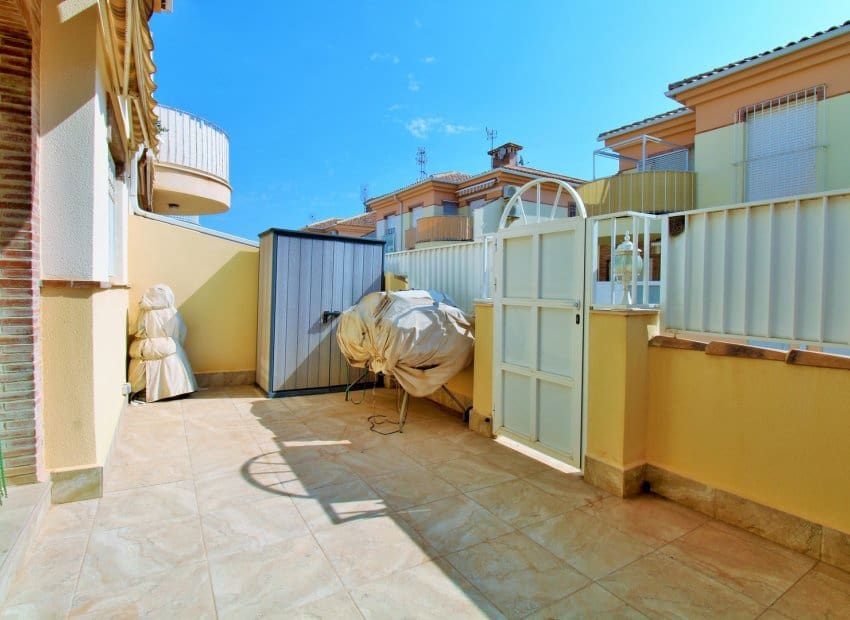 3 chambre Maison de Ville à vendre à Playa Flamenca avec piscine garage - 225 000 € (Ref: 10175821)